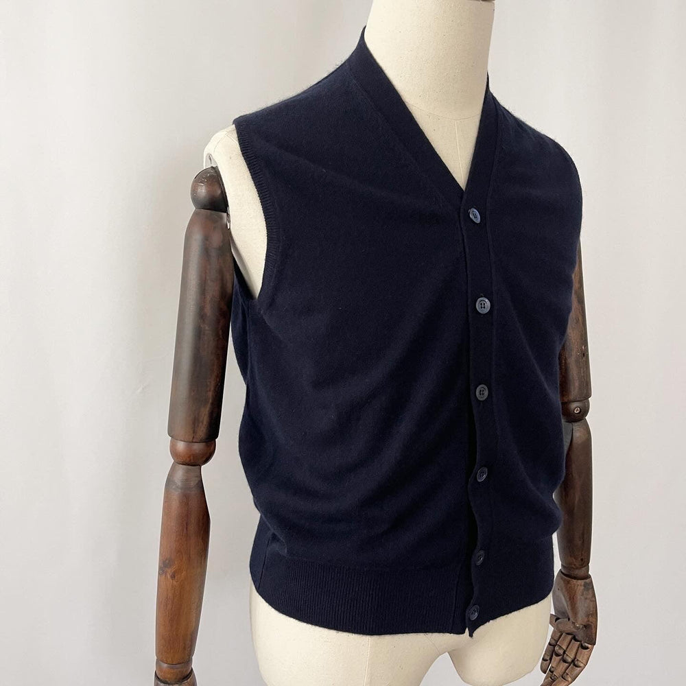 FERU - FERU Cashmere Vest - AVVIIVVA.COM