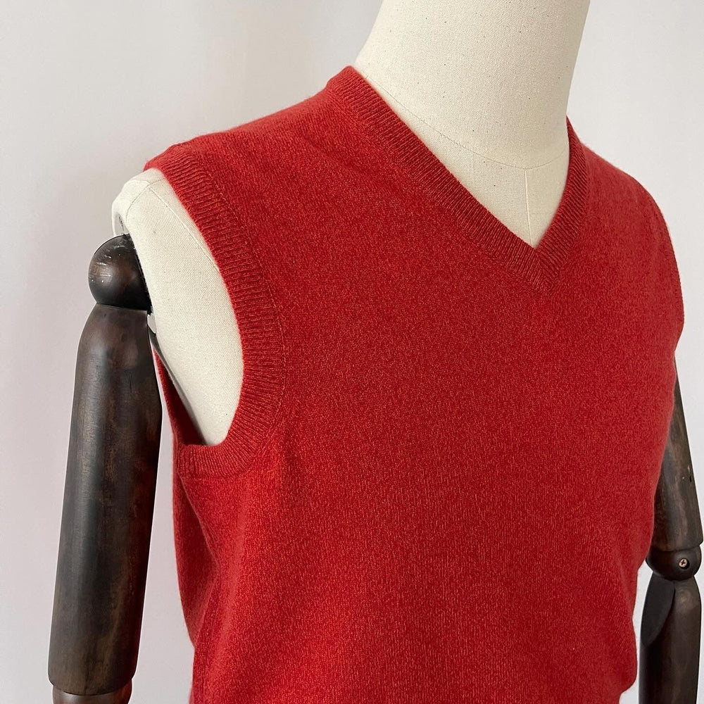 FERU - FERU Cashmere Vest - AVVIIVVA.COM
