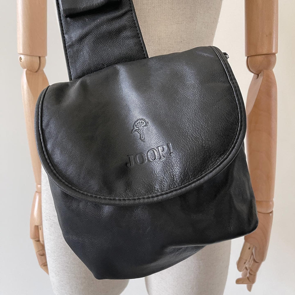 JOOP! - JOOP! Vintage Crossbody Bag look - AVVIIVVA.COM