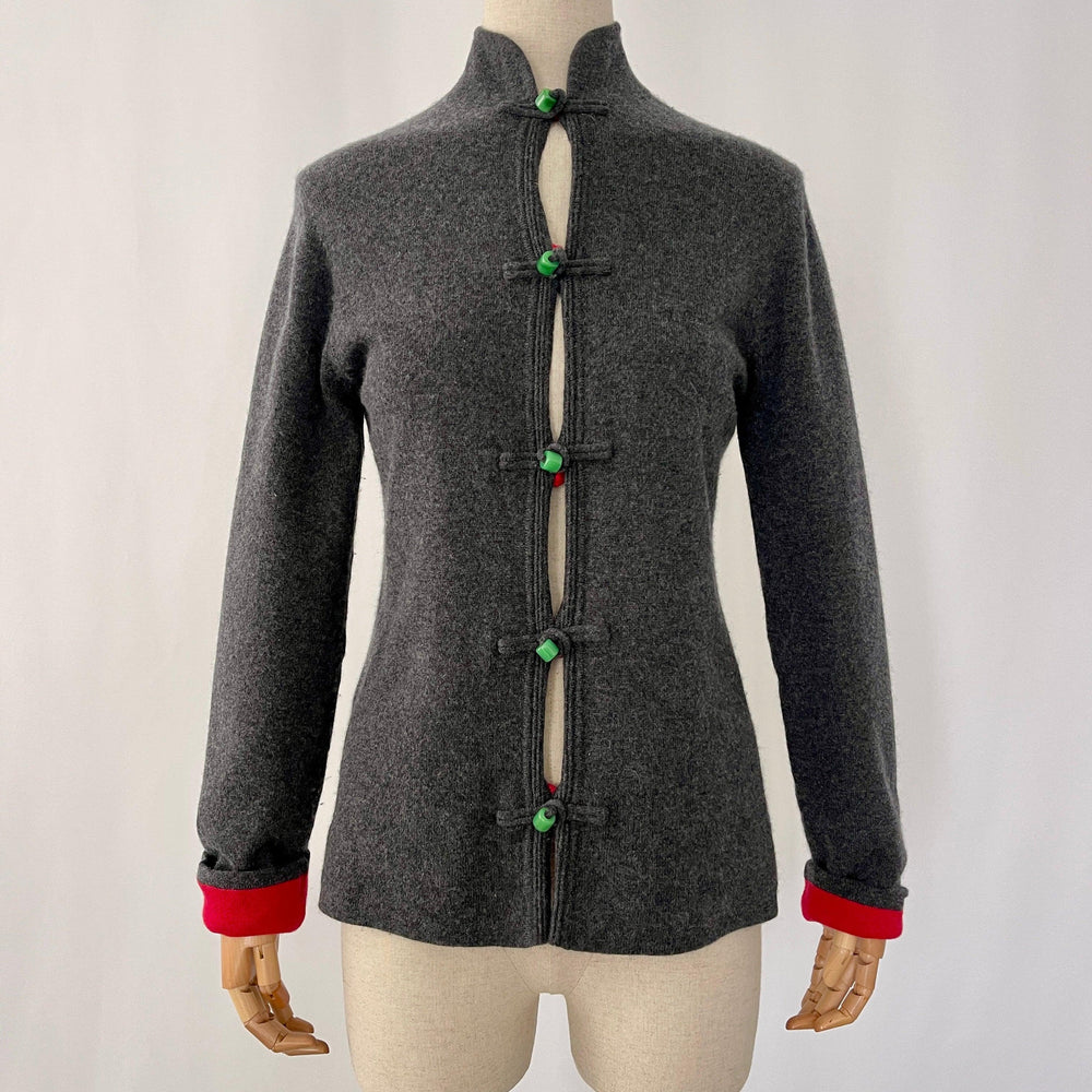 SHANGHAI TANG - SHANGHAI TANG Reversible Cashmere Cardigan with Jade - AVVIIVVA.COM