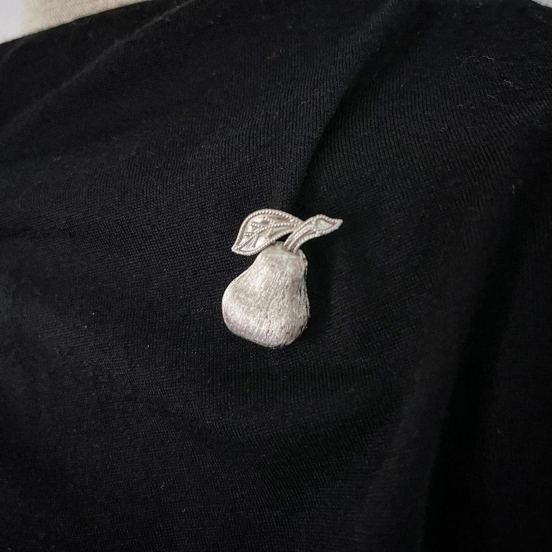 TRIFARI - TRIFARI Vintage Brooch - AVVIIVVA.COM