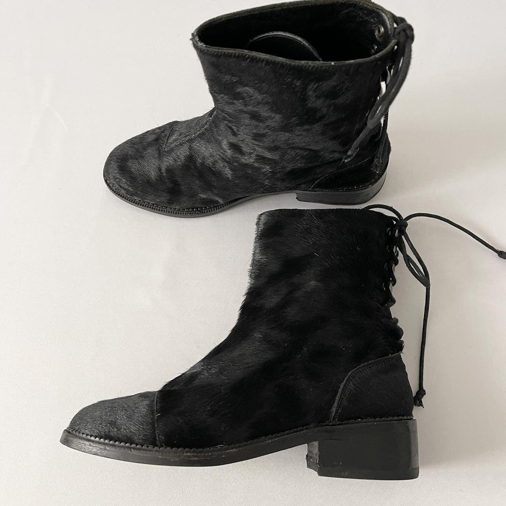 YANG LI - YANG LI Boots - AVVIIVVA.COM