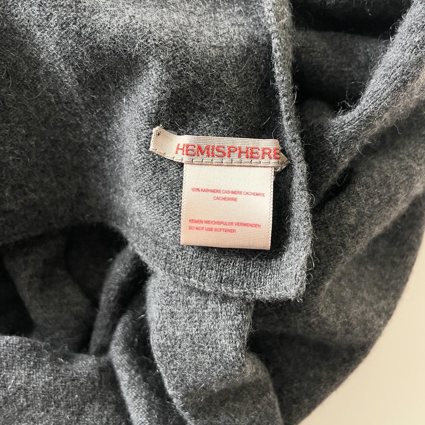 HEMISPHERE Cashmere Scarf