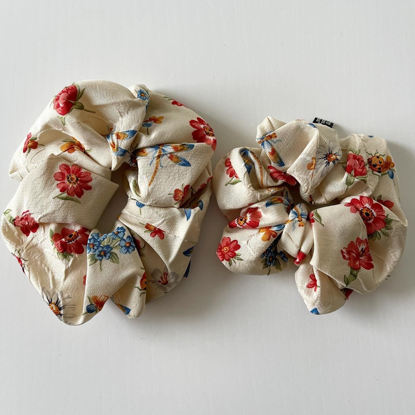 KENZO - SET OF 2 Scrunchies - AVVIIVVA.COM