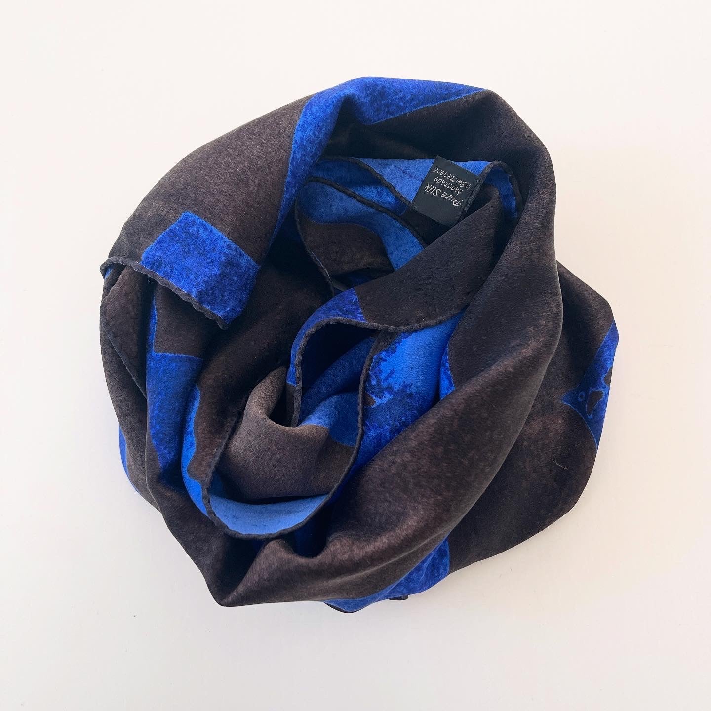 FABRIC FRONTLINE Silk Scarf