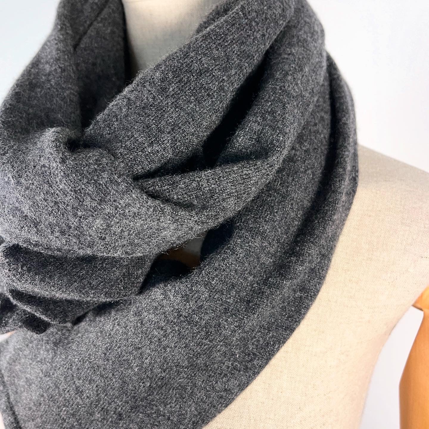 HEMISPHERE Cashmere Scarf