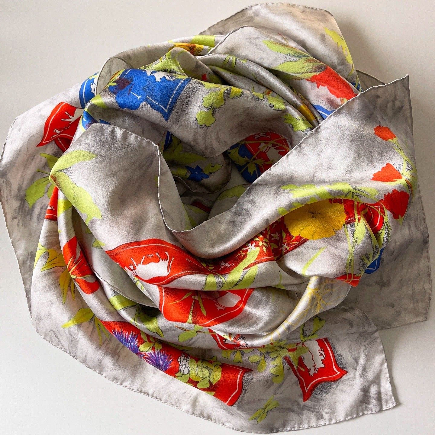 FABRIC FRONTLINE New Big Silk Scarf