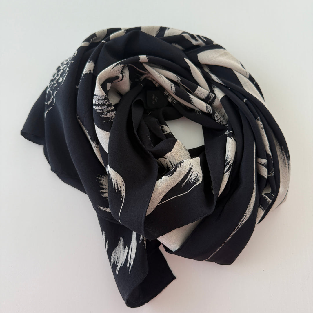 FABRIC FRONTLINE Silk Scarf