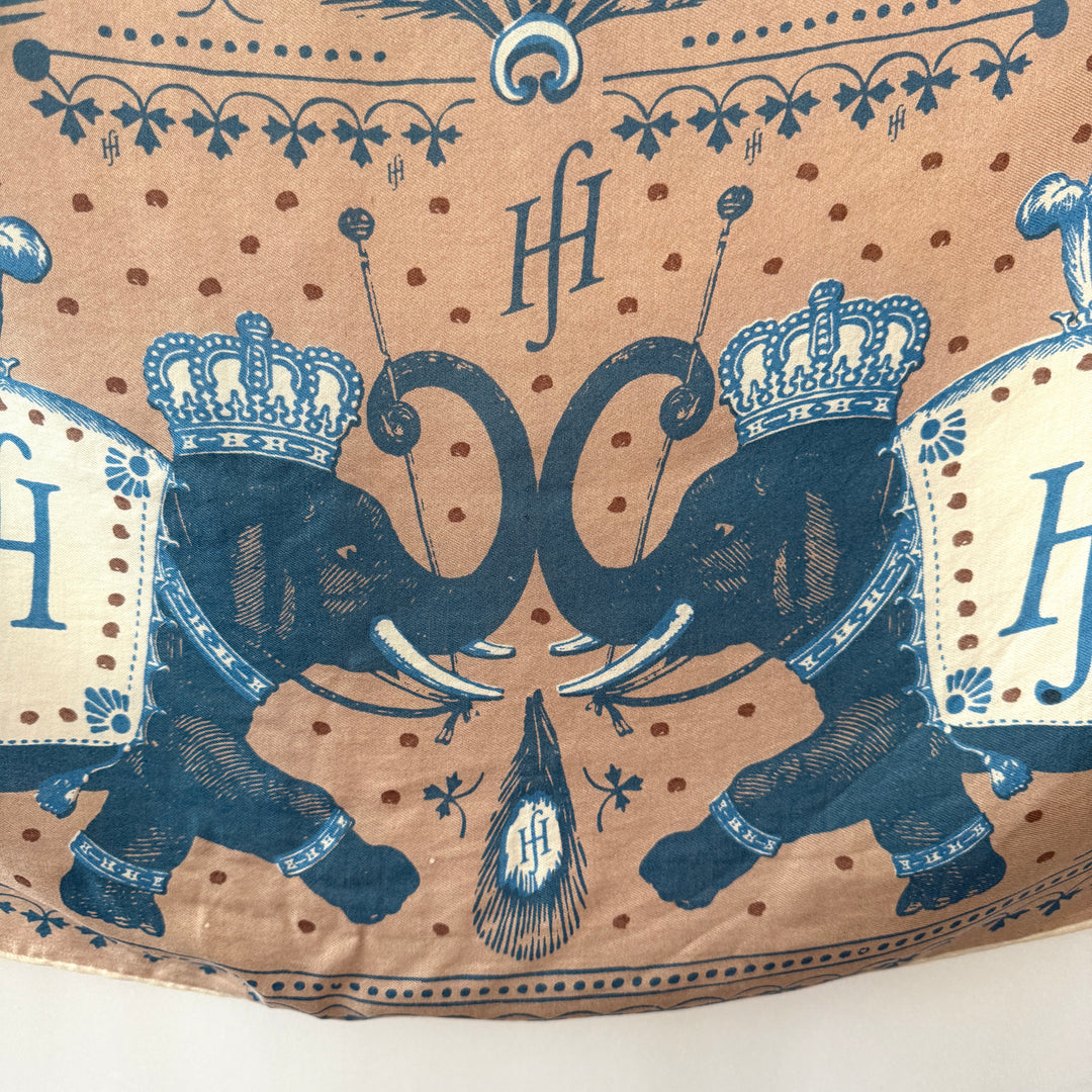 FRIENDLY HUNTING New Cashmere Scarf