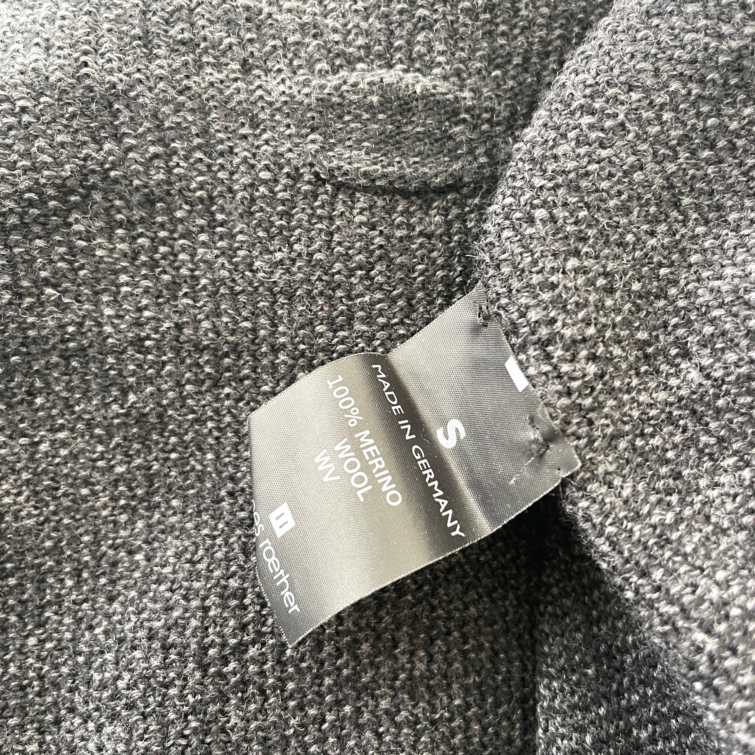 HANNES ROETHER Cardigan