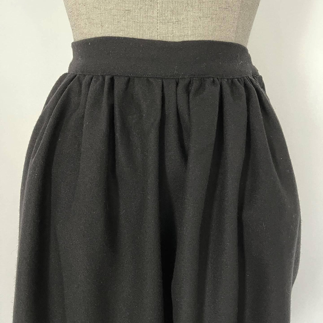 ALEKSANDR MANAMIS - ALEKSANDR MANAMIS Skirt-Shorts - AVVIIVVA.COM
