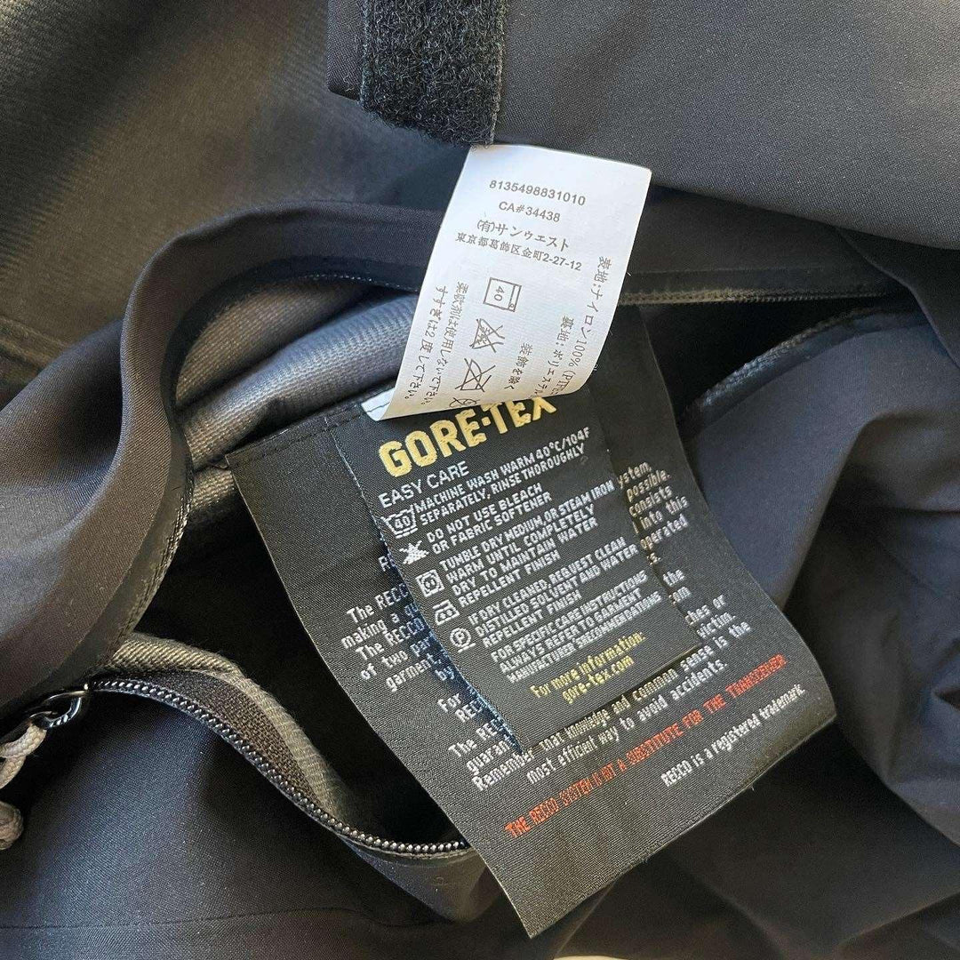 ARCTERYX - ARCTERYX Gore-Tex Jacket - AVVIIVVA.COM