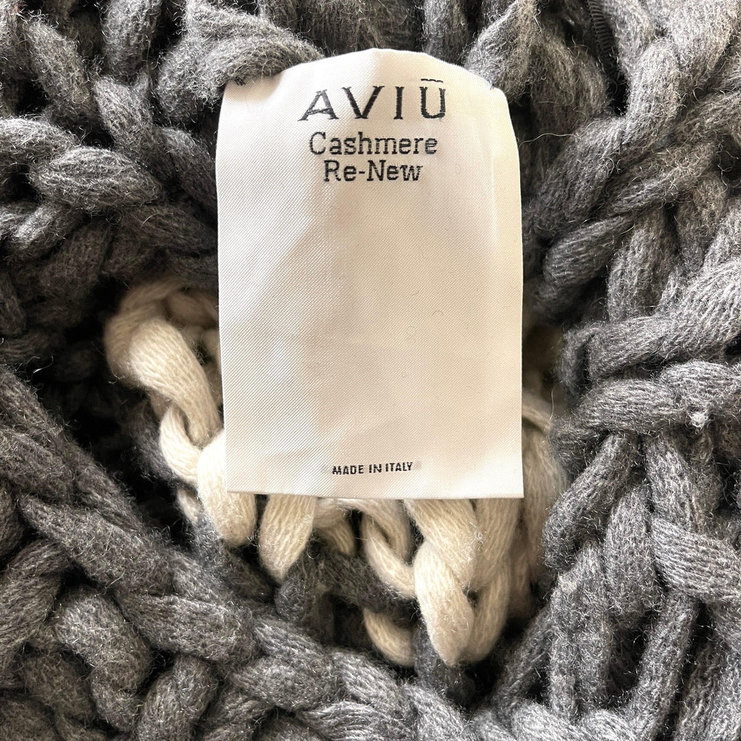 AVIU - AVIU Cashmere Cape - AVVIIVVA.COM