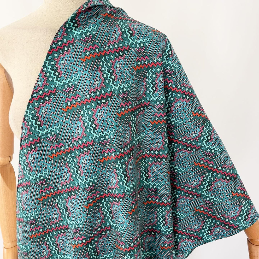 FABRIC FRONTLINE - FABRIC FRONTLINE New Silk Scarf - AVVIIVVA.COM