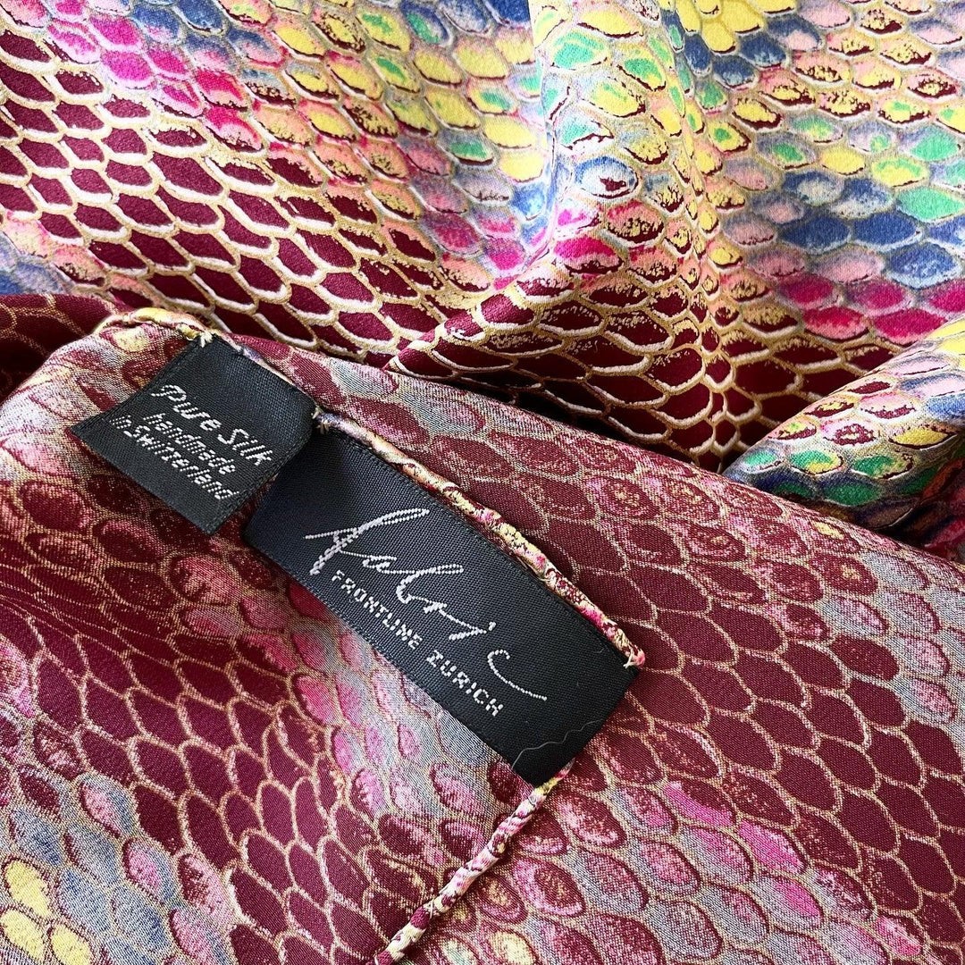 FABRIC FRONTLINE - FABRIC FRONTLINE New Silk Scarf - AVVIIVVA.COM