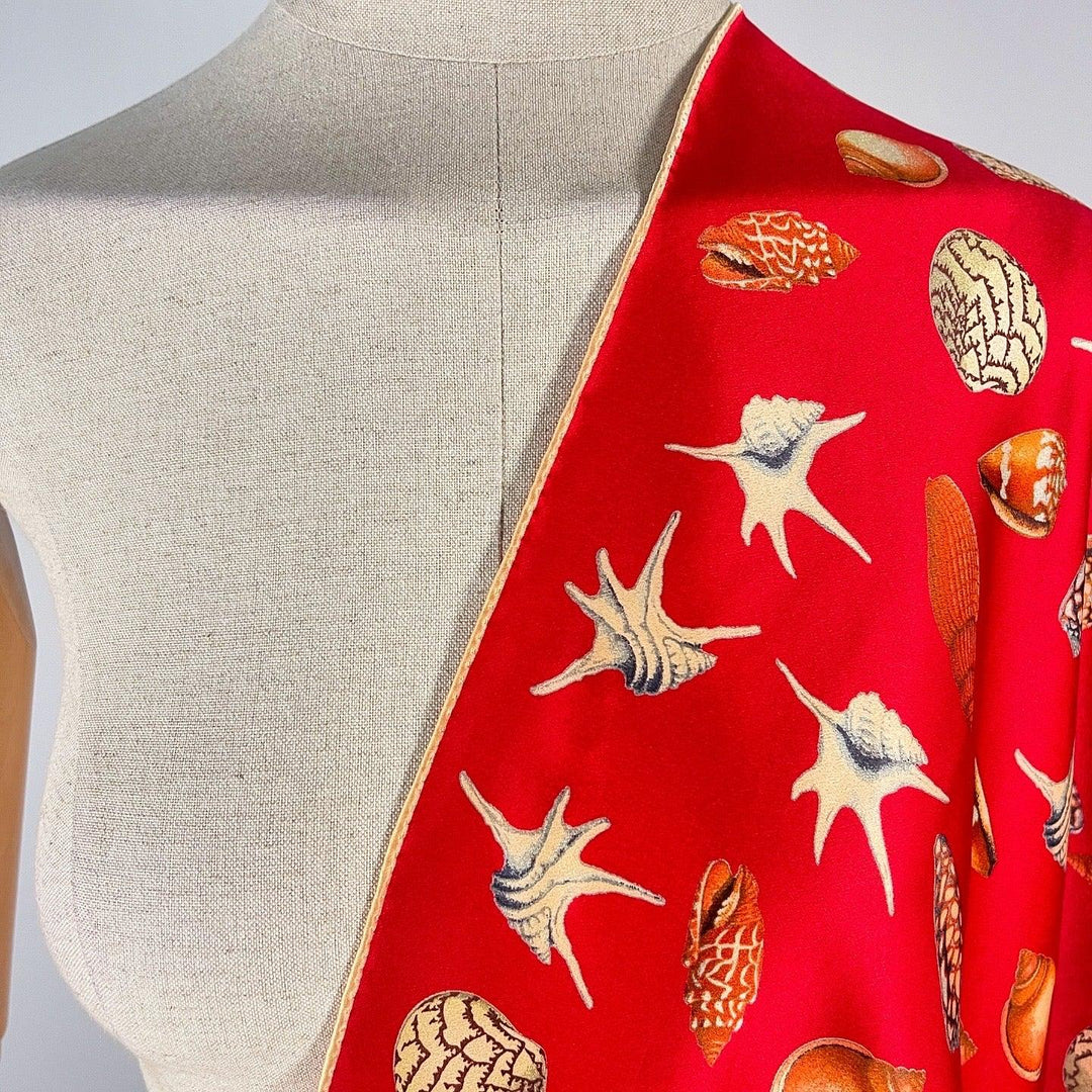FABRIC FRONTLINE - FABRIC FRONTLINE Silk Scarf - AVVIIVVA.COM