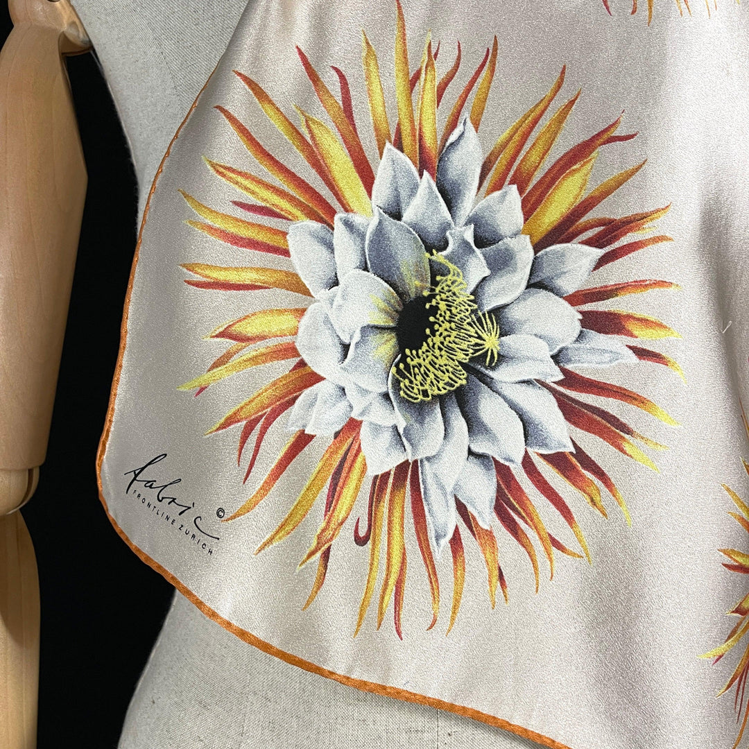 FABRIC FRONTLINE - FABRIC FRONTLINE Silk Scarf - AVVIIVVA.COM