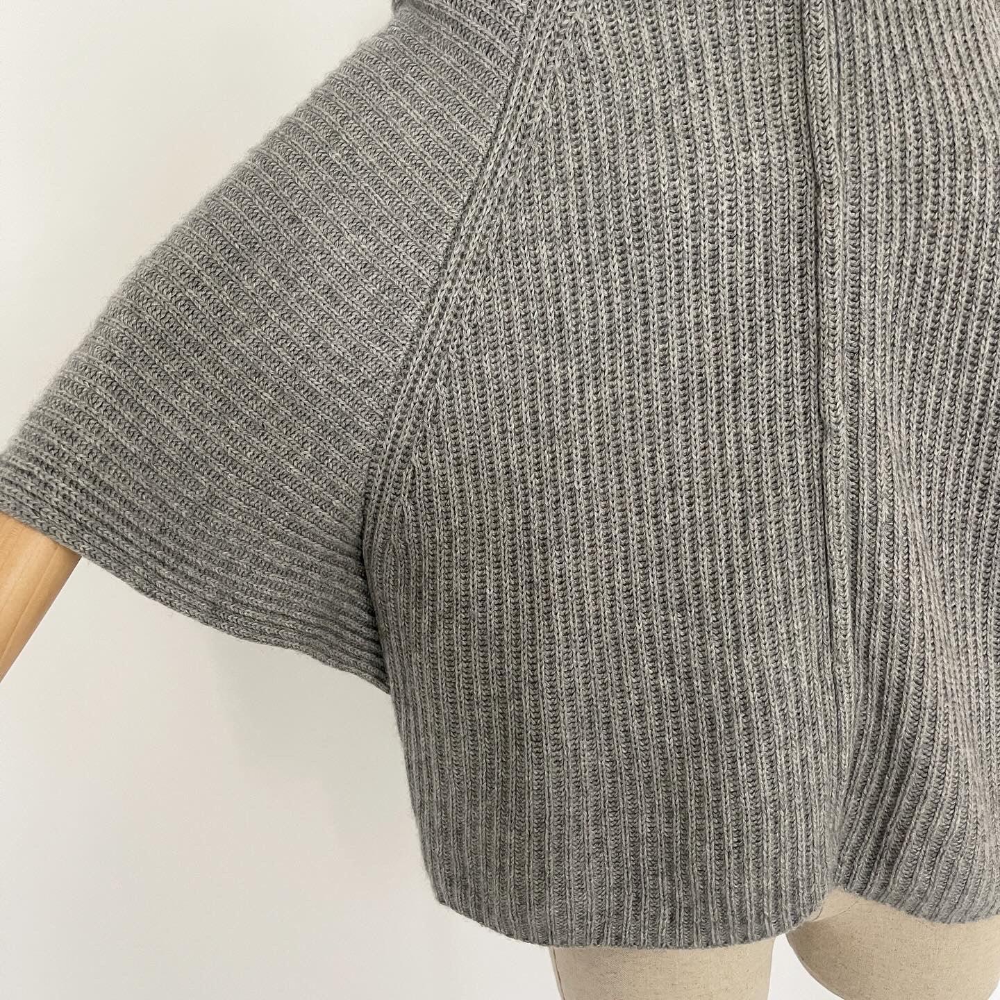 FTC - FTC Cashmere Cardigan - AVVIIVVA.COM