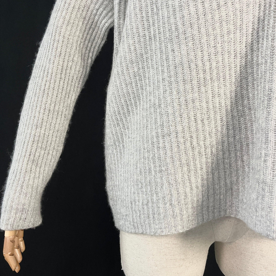 FTC - FTC Cashmere Sweater - AVVIIVVA.COM