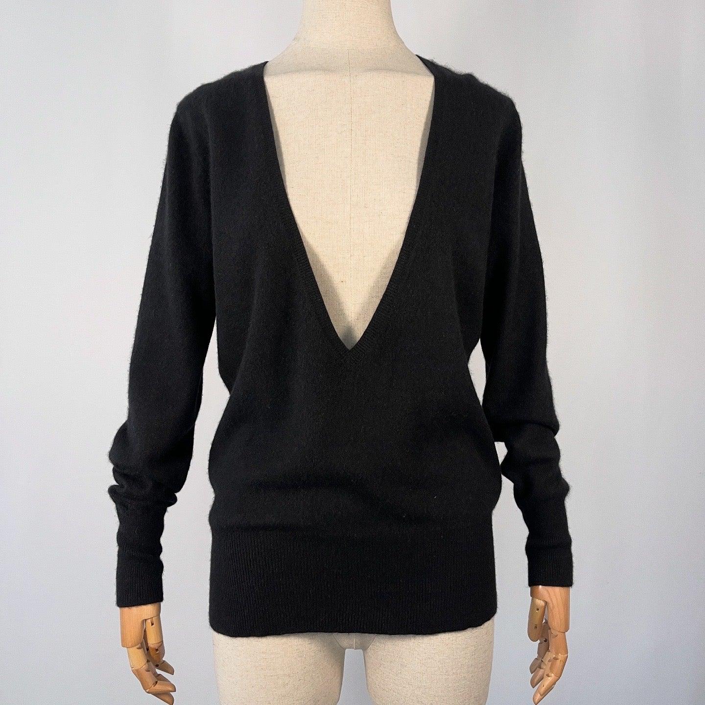FTC - FTC Cashmere Sweater - AVVIIVVA.COM