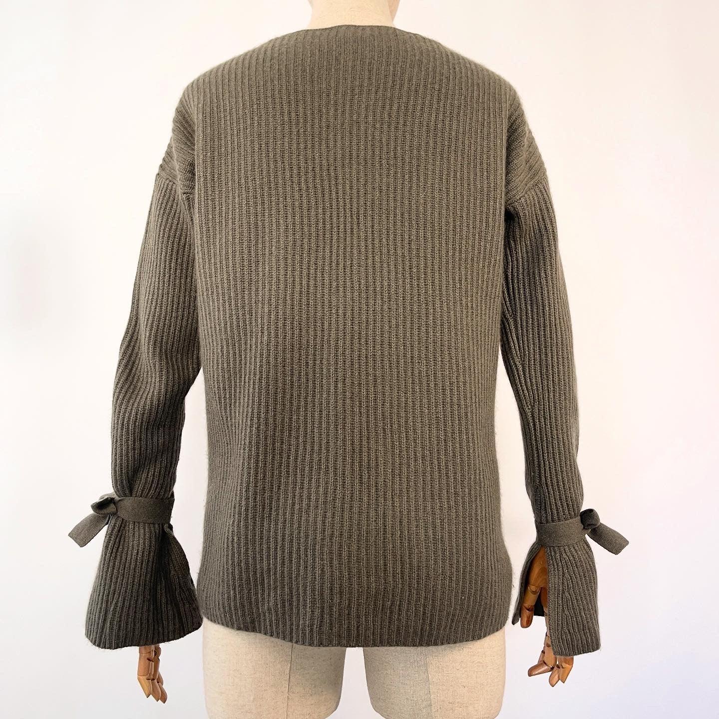 FTC - FTC Cashmere Sweater - AVVIIVVA.COM