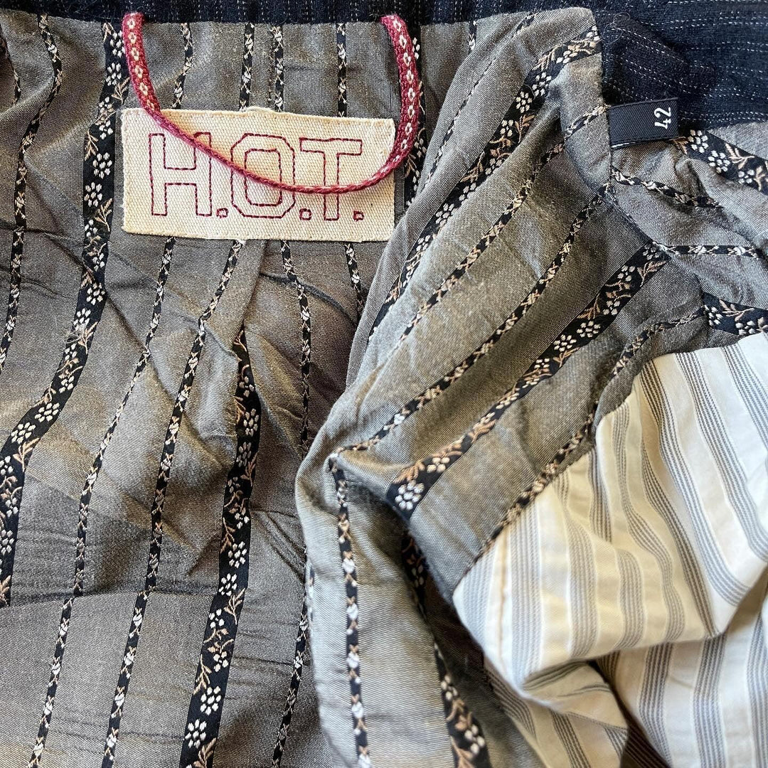 H.O.T. - H.O.T. Jacket - AVVIIVVA.COM