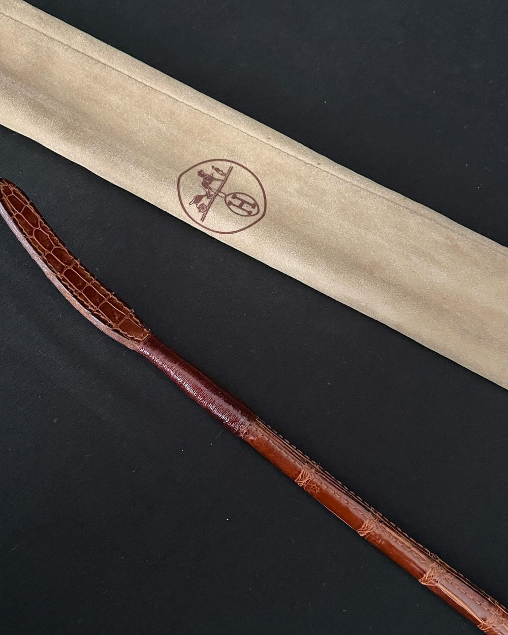 HERMES - HERMES Crocodile + Gold Riding Whip - AVVIIVVA.COM