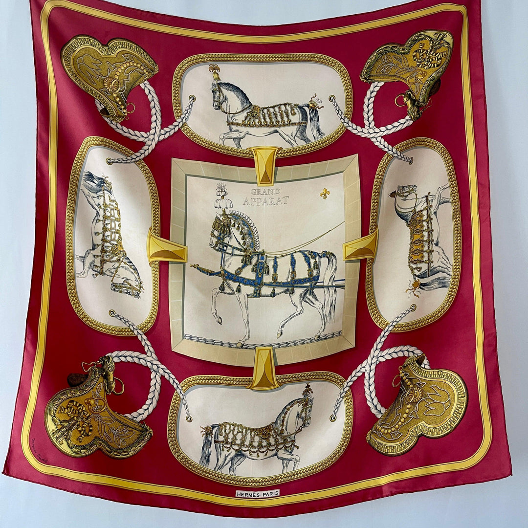 HERMES - HERMES Vintage Silk Scarf - AVVIIVVA.COM