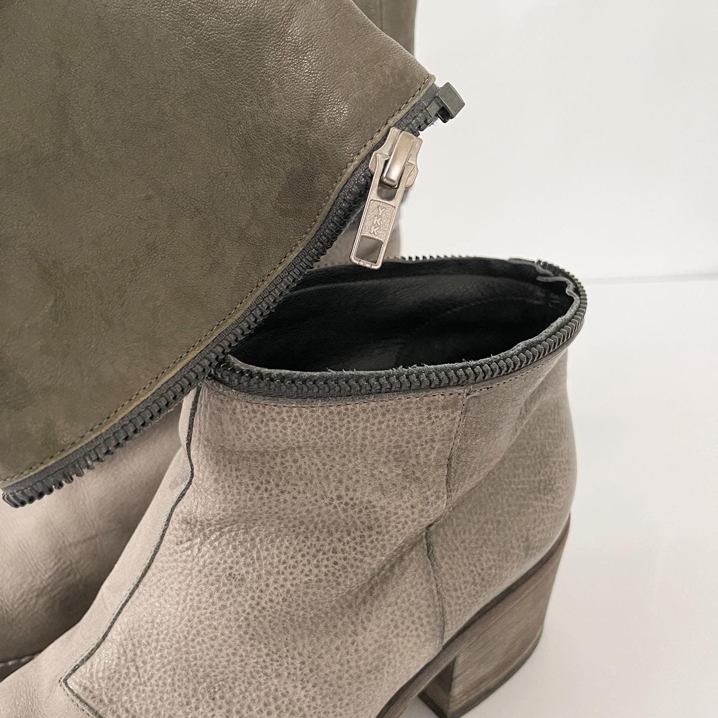 LD TUTTLE - LD TUTTLE Boots - AVVIIVVA.COM