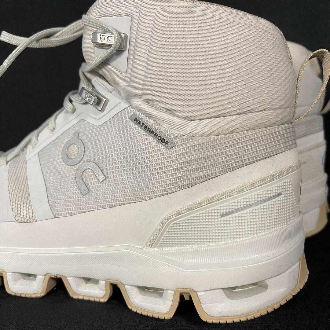 ON CLOUD - ON CLOUD Waterproof Sneakers - AVVIIVVA.COM