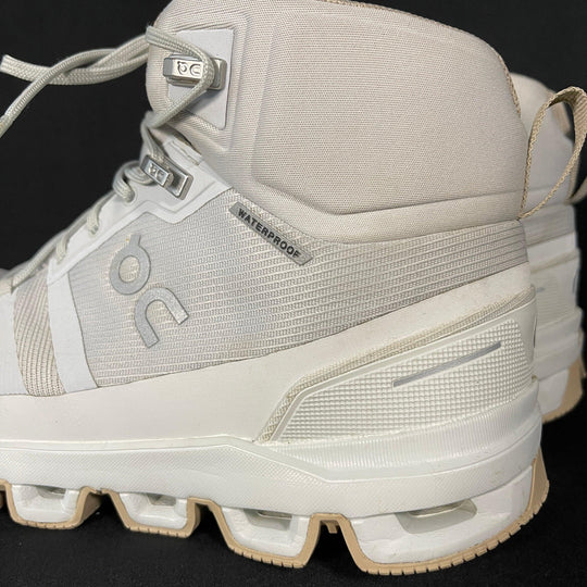 ON CLOUD - ON CLOUD Waterproof Sneakers - AVVIIVVA.COM