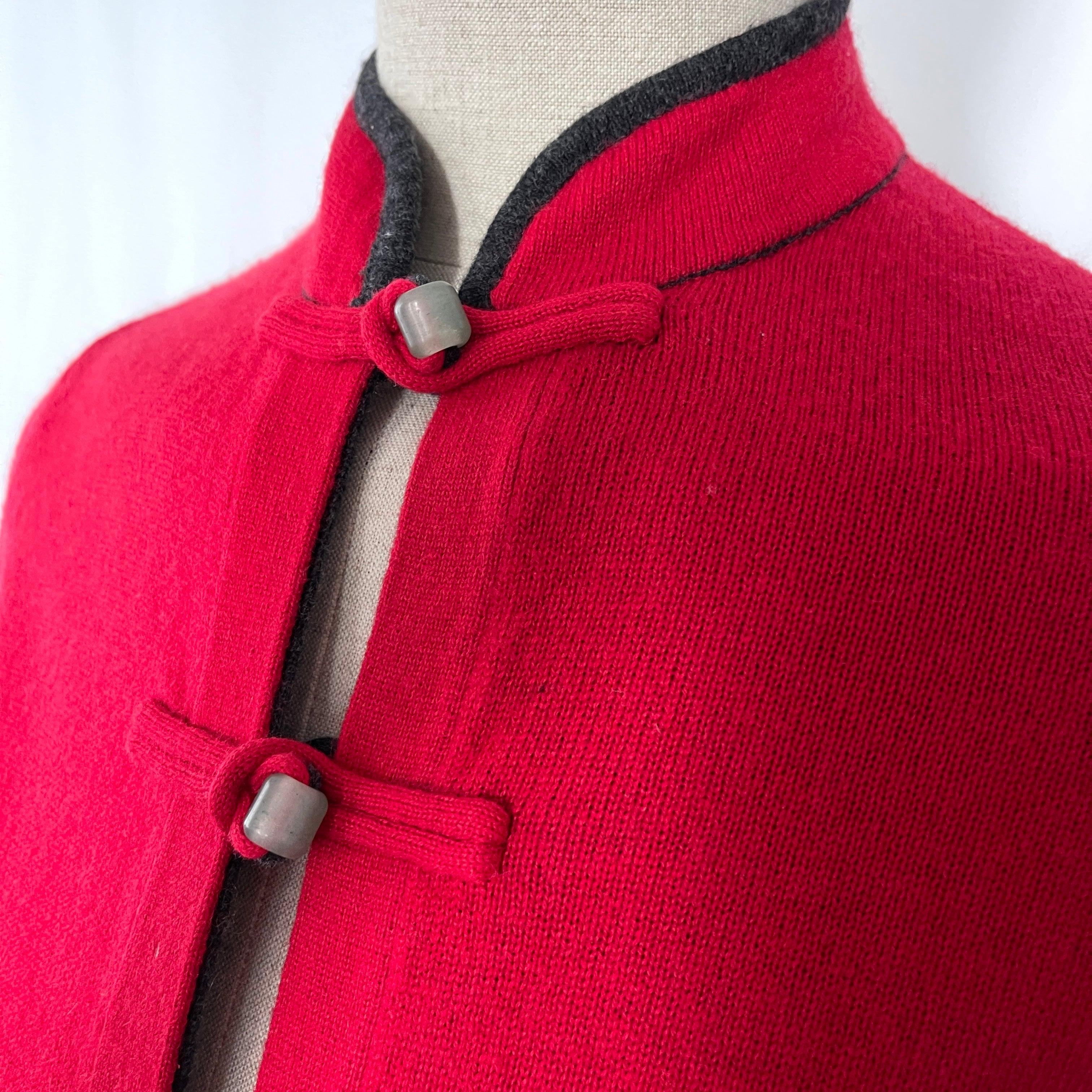 SHANGHAI TANG - SHANGHAI TANG New Reversible Cashmere Cardigan with Jade - AVVIIVVA.COM