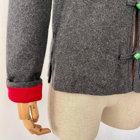 SHANGHAI TANG - SHANGHAI TANG Reversible Cashmere Cardigan with Jade - AVVIIVVA.COM
