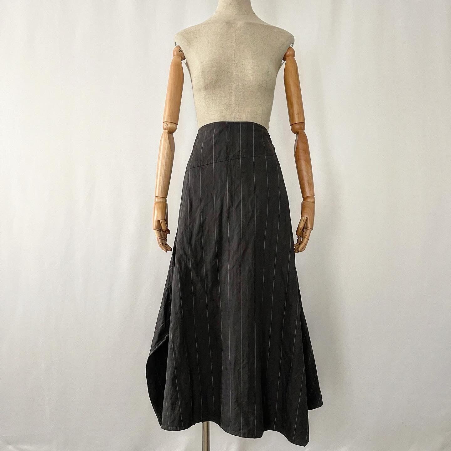 VERSE - VERSE Transformer Skirt - AVVIIVVA.COM