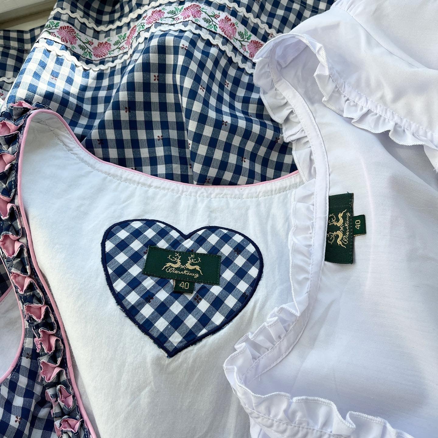 WIESNKOENIG - WIESNKOENIG Dirndl Adelheid Dress + Top - AVVIIVVA.COM