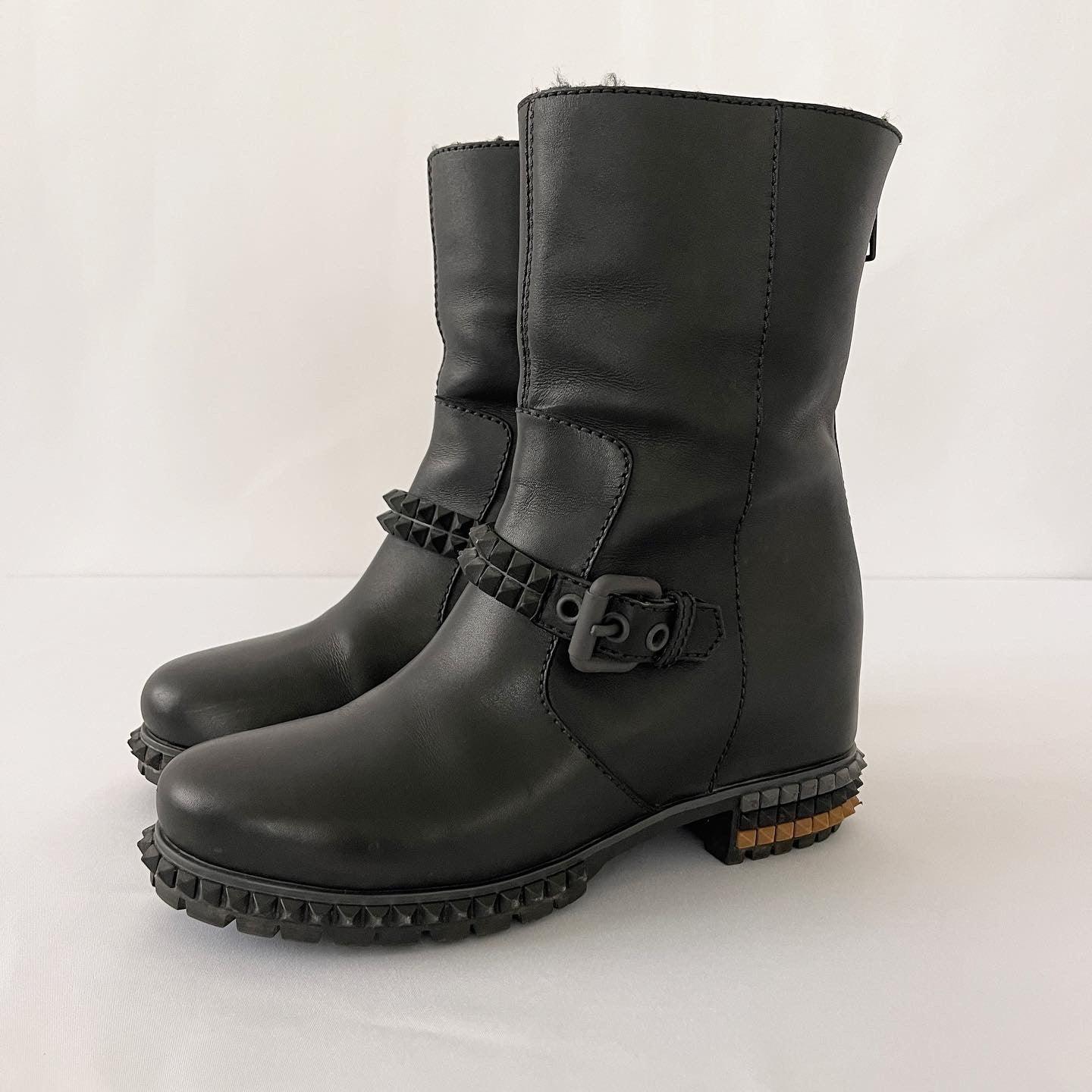 FENDI - FENDI Boots - AVVIIVVA.COM